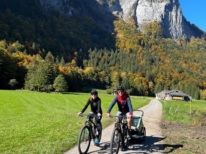 Mountainbike Urlaub - Parkplatz: kostenlos beim Hotel - Geführte Familienbiketour - Alpen Hotel Post
