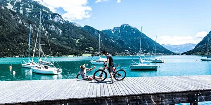 Mountainbike Urlaub - Bikeverleih beim Hotel: E-Mountainbikes - Tirol - Alpenhotel Tyrol - 4* Adults Only Hotel am Achensee