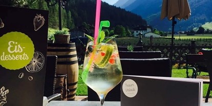 Mountainbike Urlaub - Garten - Tirol - ein herrlicher Ausblick - Hotel Café Brunnenhof