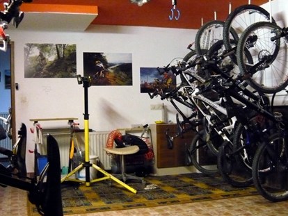 Mountainbike Urlaub - Biketransport: Bergbahnen - Deutschland - Bikekeller - Schröders Hotelpension