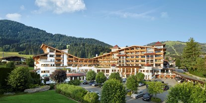 Mountainbike Urlaub - Hotel-Schwerpunkt: Mountainbike & Schwimmen - Außenansicht  - Sporthotel Ellmau