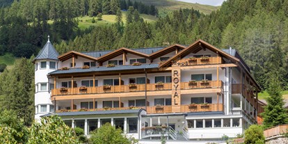 Mountainbike Urlaub - Trentino-Südtirol - Außenansicht vom Hotel - Hotel Royal ***S