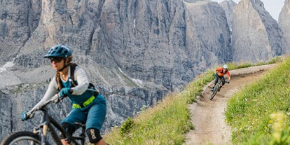 Mountainbike Urlaub - Hunde: auf Anfrage - Trentino-Südtirol - Für jede Könnerstufe das ideale Angebot: egal ob gemütlicher Touren-Biker oder Trail-Liebhaber, egal ob Anfänger, Fortgeschrittener oder Trail-Junky...im Bike-Gebiet Gröden/Seiser Alm findet jeder was er sucht. Das beste daran: alle Touren können direkt von unserem Hotel aus gestartet werden. - Alpenheim  Charming Hotel & Spa Hotel