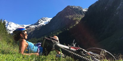 Mountainbike Urlaub - Pools: Außenpool beheizt - Tirol - Aktiv- & Wellnesshotel Bergfried