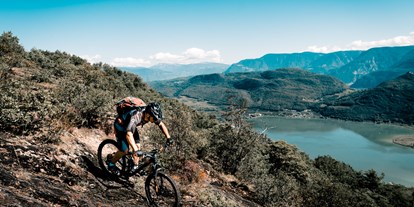 Mountainbike Urlaub - Hotel-Schwerpunkt: Mountainbike & Wellness - Trentino-Südtirol - Entdeckt mit uns auf den geführten Touren die Hot Spots der Gegend! - Hotel Traminerhof