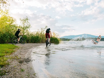 Mountainbike Urlaub - Biketransport: sonstige Transportmöglichkeiten - Kärnten - Am eigenen Badestrand am Faaker See - Ferienwohnungen und Seebungalows am Faaker See - Karglhof OG