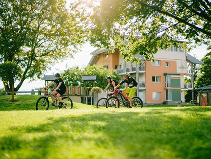 Mountainbike Urlaub - Hotel-Schwerpunkt: Mountainbike & Schwimmen - Kärnten - Perfekter Tourbeginn - Ferienwohnungen und Seebungalows am Faaker See - Karglhof OG