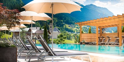 Mountainbike Urlaub - Pools: Außenpool beheizt - Tirol - Hotel Weisses Lamm