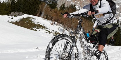 Mountainbike Urlaub - Fahrradraum: videoüberwacht - Tirol - Biken im Schnee - Sporthotel Schönruh
