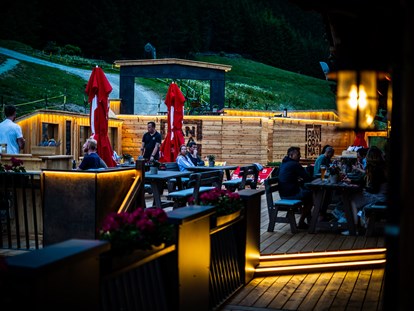 Mountainbike Urlaub - Naturns - Abendessen in unserer Panorama Alm  - Grünwald Resort Sölden
