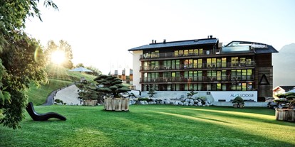 Mountainbike Urlaub - Parkplatz: gebührenpflichtig beim Hotel - Tirol - Alps Lodge im Sommer - Alps Lodge