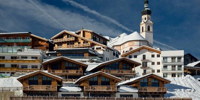Mountainbike Urlaub - Parkplatz: kostenlos in Gehweite - Tirol - Hotel Blick  - Hotel PURE Lermoos 