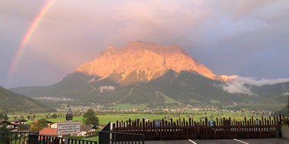 Mountainbike Urlaub - Pools: Außenpool beheizt - Tirol - Hotel PURE Lermoos 