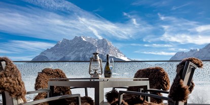 Mountainbike Urlaub - Pools: Außenpool beheizt - Tirol - Restaurant 180° Terasse  - Hotel PURE Lermoos 