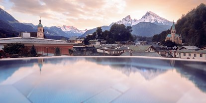 Mountainbike Urlaub - Therme - Deutschland - Vom Außenpool den schönsten Ausblick über Berchtesgaden haben. - Hotel Edelweiss-Berchtesgaden