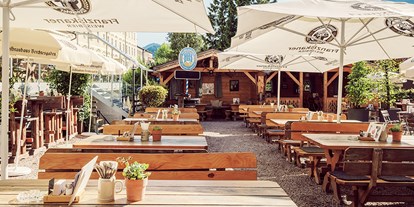 Mountainbike Urlaub - Therme - Deutschland - Gasthof Neuhaus mit Biergarten
Genießen Sie hervorragendes Essen in historischem Ambiente.  - Hotel Edelweiss-Berchtesgaden