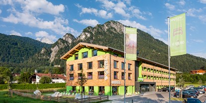 Mountainbike Urlaub - Ladestation Elektroauto - Deutschland - Explorer Hotel Berchtesgaden im Sommer - Explorer Hotel Berchtesgaden