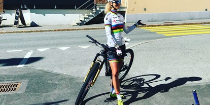 Mountainbike Urlaub - Graubünden - Jolanda Neff die Mountainbike Weltmeisterin war auch schon hier. - Hotel al Rom