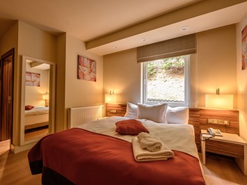 Hotel Schwarzbachtal Hideaway Zimmerkategorien Doppelzimmer mit Bergblick