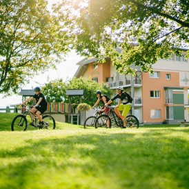Mountainbikehotel: Perfekter Tourbeginn - Ferienwohnungen und Seebungalows am Faaker See - Karglhof OG