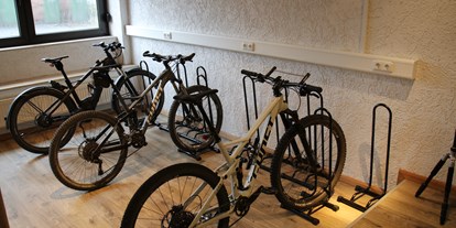 Mountainbike Urlaub - Parkplatz: kostenlos beim Hotel - Hessen Süd - Hotel Burg Waldau