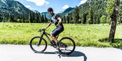 Mountainbike Urlaub - geprüfter MTB-Guide - Tirol - Alpenhotel Tyrol - 4* Adults Only Hotel am Achensee