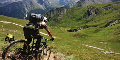 Mountainbike Urlaub - Parkplatz: kostenlos beim Hotel - Davos Dorf - Hotel Castel ****