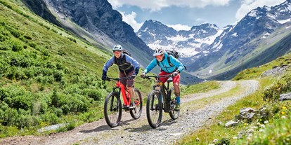 Mountainbike Urlaub - Bikeverleih beim Hotel: E-Mountainbikes - Mellau - Bikeurlaub Ischgl - Salnerhof **** superior Lifestyle Resort