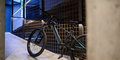 Mountainbike Urlaub - Fahrradraum: videoüberwacht - Seis am Schlern - Design Hotel Tyrol