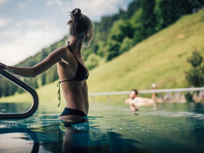 Mountainbike Urlaub - Pools: Schwimmteich - Fischen im Allgäu - Infinitypool - Torghele's Wald & Fluh