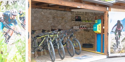 Mountainbike Urlaub - Fahrradraum: vorhanden - Torbole sul Garda - Mountainbike- und E-Bike-Verleih - Hotel Residence La Pertica