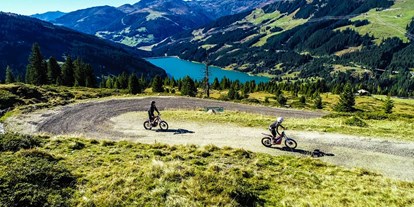 Mountainbike Urlaub - Parkplatz: kostenlos beim Hotel - Steinhaus im Ahrntal - MY ALPENWELT Resort****SUPERIOR