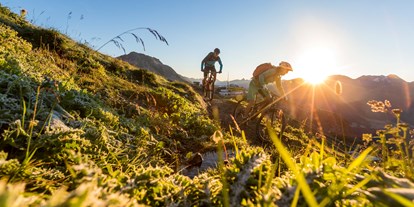Mountainbike Urlaub - Bikeverleih beim Hotel: E-Mountainbikes - Davos Platz - 400 Kilometer reinstes Fahrvergnügen  - Parkhotel Margna