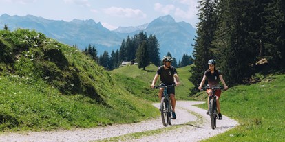 Mountainbike Urlaub - Bikeverleih beim Hotel: E-Mountainbikes - Montafon - Hotel Fernblick Montafon