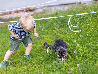Mountainbike Urlaub - Garten - Mittersill - Wir haben zahlreiche Haustiere am Hof, die gerne mit Ihren Kindern spielen oder sich verwöhnen lassen - Ferienwohnungen Perfeldhof