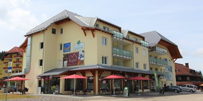 Mountainbike Urlaub - Parkplatz: kostenlos beim Hotel - Arlesheim - Außenansicht der Residenz Grafenmatt - H&P Residenz Grafenmatt