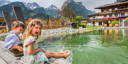 Mountainbike Urlaub - Pools: Innenpool - Ruhpolding - Naturschwimmteich - Familien und Vitalhotel Mühlpointhof ***S