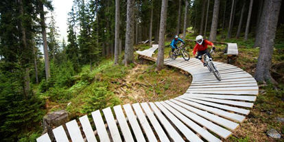 Mountainbike Urlaub - Bikeverleih beim Hotel: E-Mountainbikes - Pontresina - Boutique Hotel Bellevue Wiesen