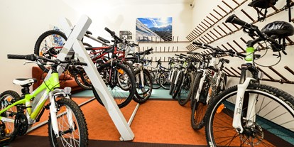 Mountainbike Urlaub - Klassifizierung: 4 Sterne - Tweng - Mountainbike-Garage - Hartweger' Hotel in Weißenbach bei Schladming