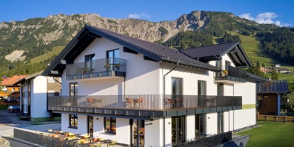 Mountainbike Urlaub - Parkplatz: kostenlos in Gehweite - Tiroler Oberland - BergBuddies Außenansicht - BERGBUDDIES