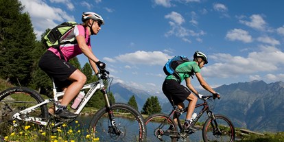 Mountainbike Urlaub - Biketransport: öffentliche Verkehrsmittel - Partschins (Meran) - Naturns im Vinschgau: der perfekte Ausgangsort für Ihre Bike-Touren - Lindenhof Pure Luxury & Spa DolceVita Resort