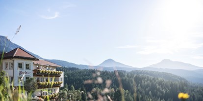 Mountainbike Urlaub - Parkplatz: gebührenpflichtig beim Hotel - Dorf Tirol - Hotel Maria