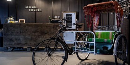 Mountainbike Urlaub - Fahrradraum: videoüberwacht - Fai della Paganella - Rezeptions-und Eingangsbereich - Hotel Traminerhof