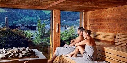 Mountainbike Urlaub - Pools: Innenpool - Südtirol - Altholzsauna mit Ausblick 90 °C - Feldhof DolceVita Resort