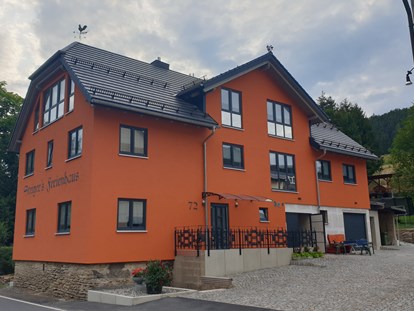 Mountainbike Urlaub - WLAN - Gräfenthal - Unser Ferienhaus mt 4 Ferienwohnungen.  Eine Barrierefrei! - Hotel-Gasthaus Steiger mit Ferienhaus und Ferienwohnungen
