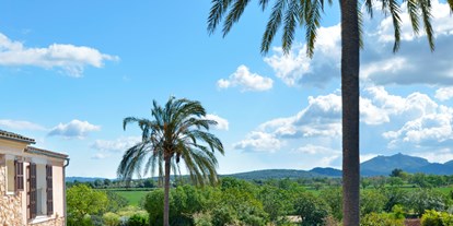 Mountainbike Urlaub - Elektrolytgetränke - Felanitx - Blick auf die Terrasse  - Agroturismo Fincahotel Son Pou, Felanitx- Mallorca