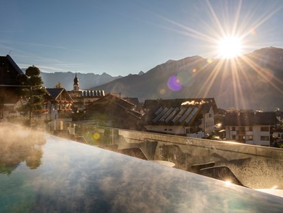 Mountainbike Urlaub - Pools: Infinity Pool - Fiss - Hotel Tirol