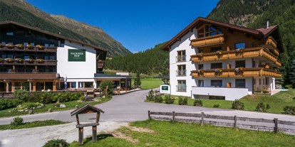 Mountainbike Urlaub - Garten - Tirol - Hotel Falknerhof