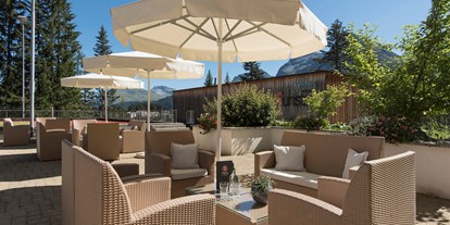 Mountainbike Urlaub - Sauna - Graubünden - Terrasse Sunstar Hotel Arosa - Sunstar Hotel Arosa