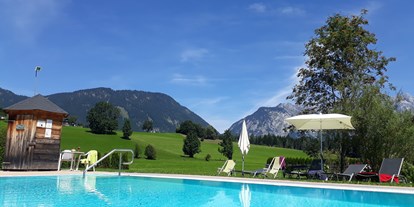 Mountainbike Urlaub - Umgebungsschwerpunkt: am Land - Bad Mitterndorf - beheizter Pool im Hotelgarten  - Landhotel Häuserl im Wald 